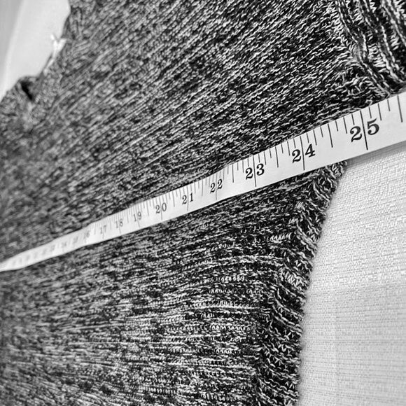 BCBGeneration Cropped Gray Wide Sleeve Sweater - Picture 8 of 10